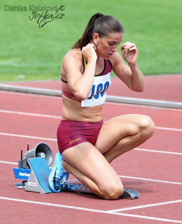 C2D46EF6-8BF6-4EFF-AD34-60B2EFBCDB2E